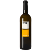 Weißwein Chardonnay 2022 vom Weingut Nadine Saxer in 0,75-L-Flasche, klare goldene Farbe, eleganter Wein.